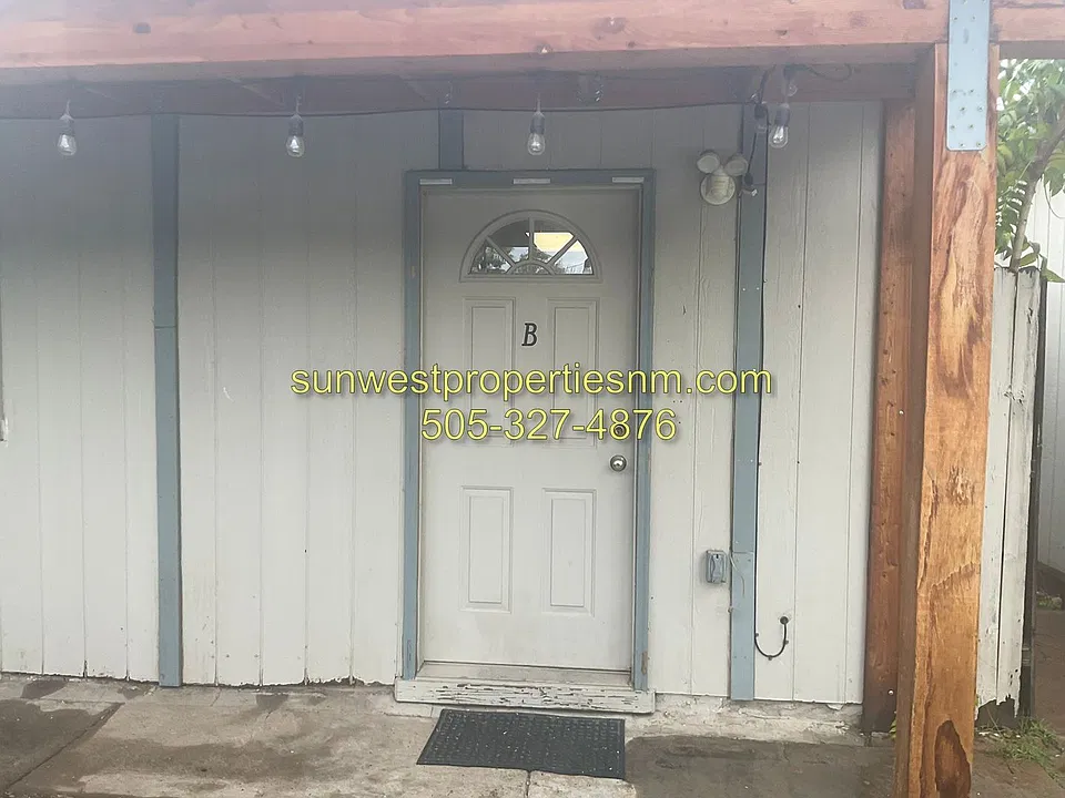 318 N Monterey Ave