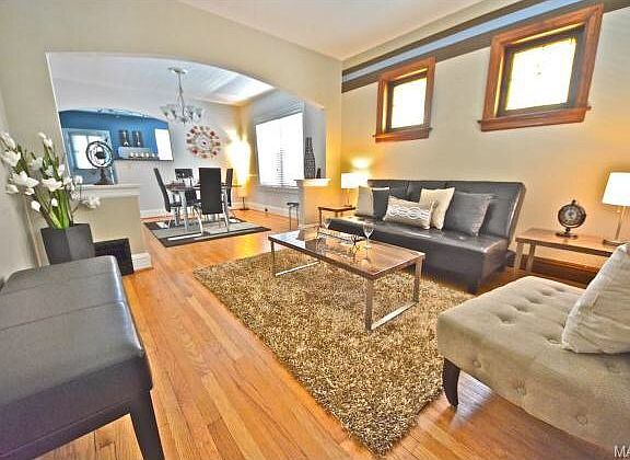 2nd image of 5445 Goethe Ave