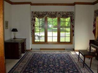 18535 High Meadow Dr, Brookfield, WI 53045