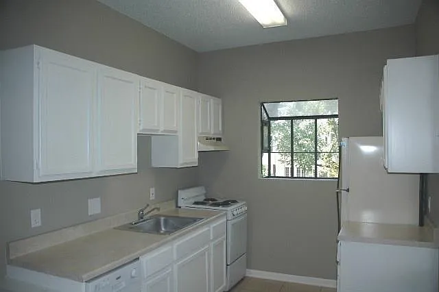 3206 King St #202 — Photo 2