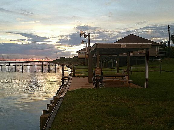 5th image of 2314 Bay Oaks Harbor Dr