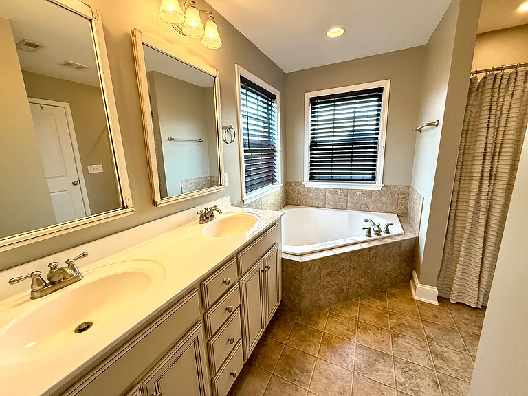 3403 Garrick Trce — Photo 33