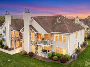 127 Chariot Ct, Piscataway, NJ 08854