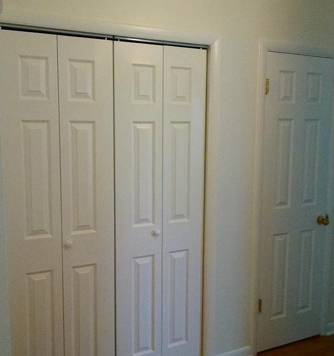 2nd floor hallway two closets