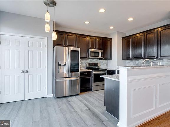 4th image of 15797 Barcelona Ct