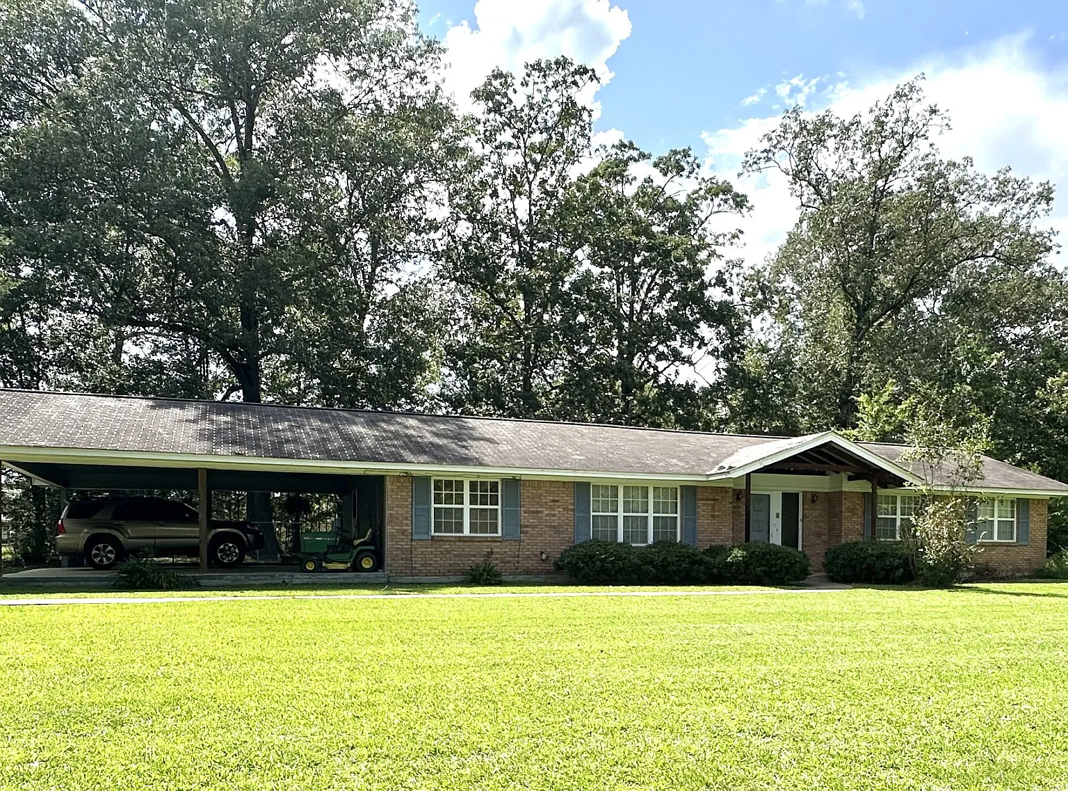 3 bed, 1.5 bath, 1878 sqft, $1,650 — Photo 1