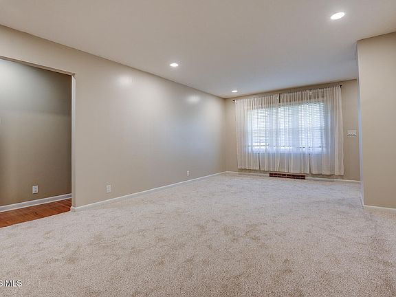 5th image of 2629 Greenacre Dr