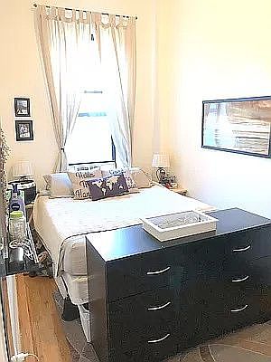 2nd image of 138 W 72nd St APT 3