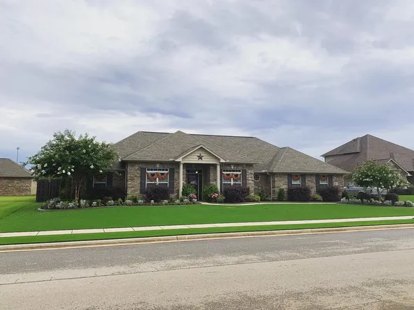 25312 Whispering Ln, Athens, AL 35613