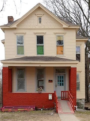 1st image of 3321 E 9th St