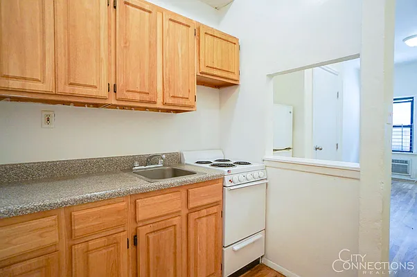 Rented by City Connections Realty | media 23