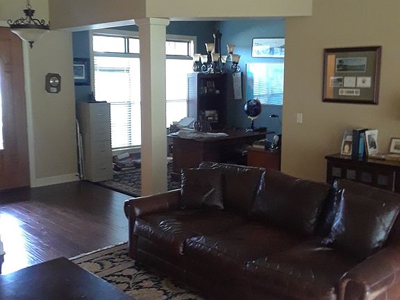 3rd image of 3730 Sterling Oaks Dr