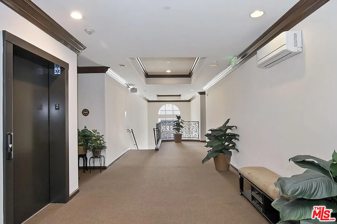 2 bed, 2.0 bath, 1278 sqft, $2,850 — Photo 2