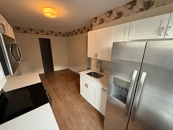 5th image of 1709 Shields Ave #3