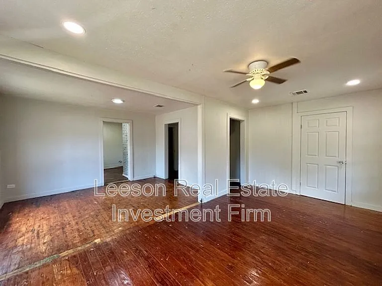 7041 Penny St — Photo 2
