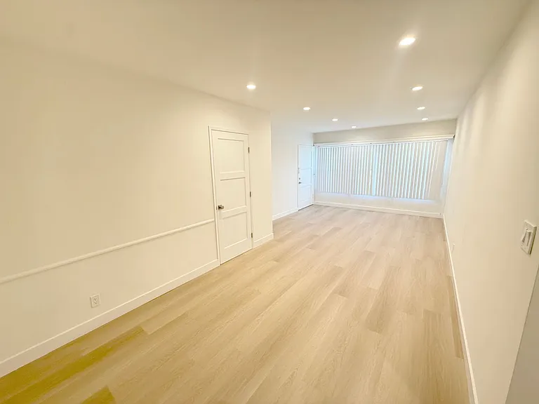 4123-4125 Ocean View Blvd — Photo 5