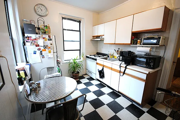 Rented by Bold New York | media 13