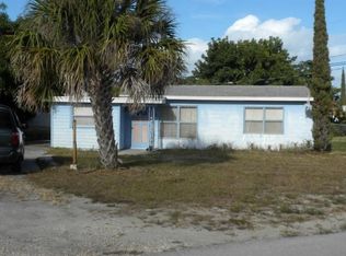 290 6th Ct SW, Vero Beach, FL 32962