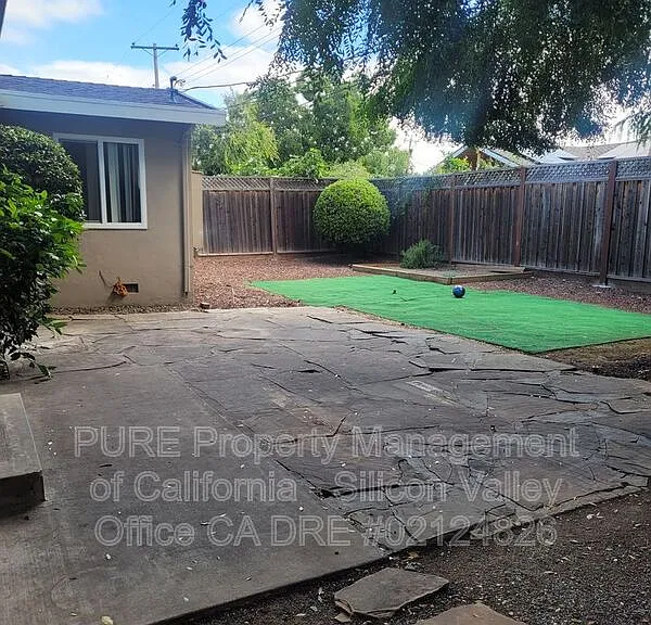 4860 Clydelle Ave — Photo 11
