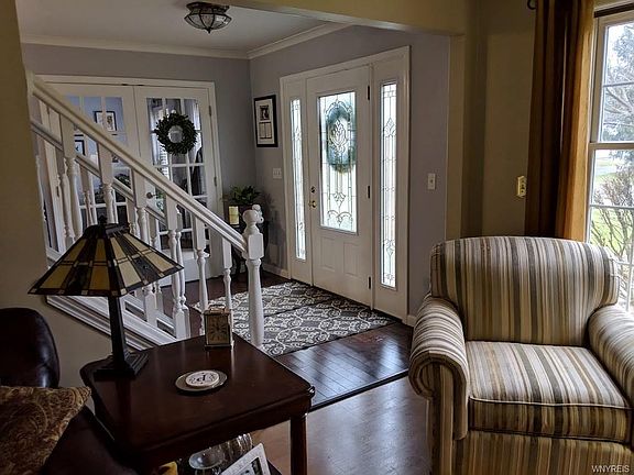 3rd image of 50 Cranwood Ln