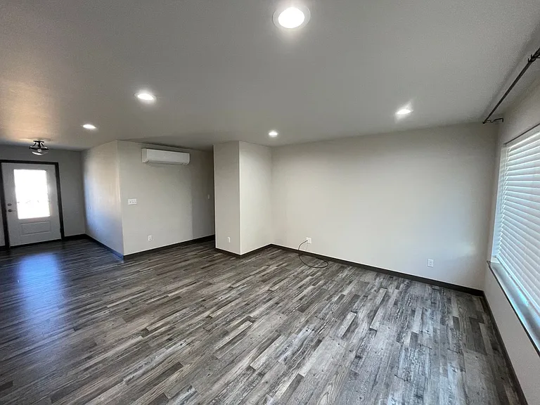 2525 El Mar St — Photo 13