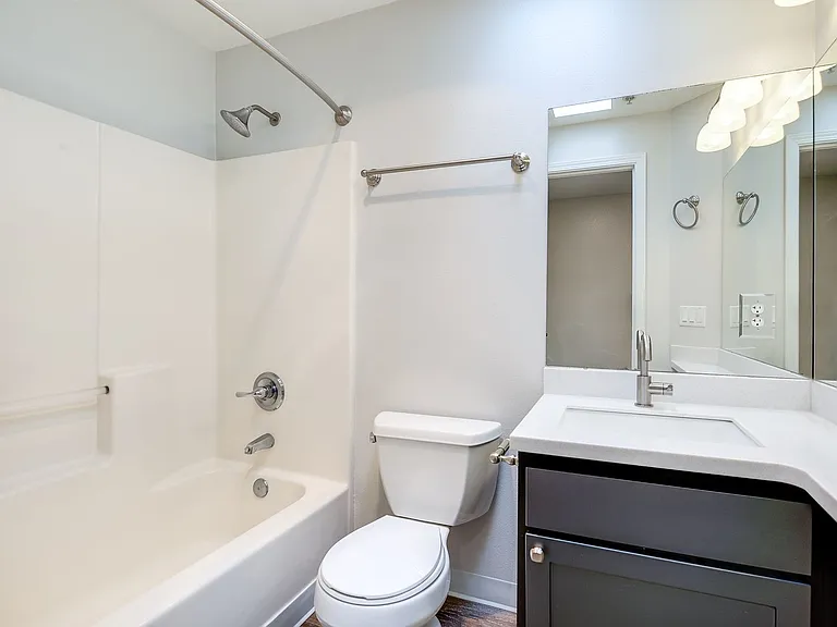 Northlink Apartments — Photo 93