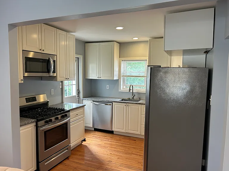328 Union Ave — Photo 7