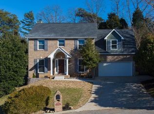 1404 Autumn Ridge Dr, Knoxville, TN 37922