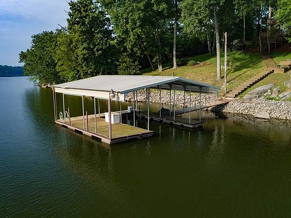 5th image of 240 Bachman Turner Dr