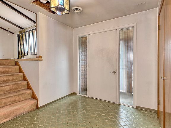 2nd image of 177 S Thompson Ln