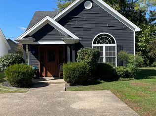 601 Colonial Ct, La Grange, KY 40031