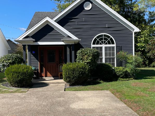 601 Colonial Ct