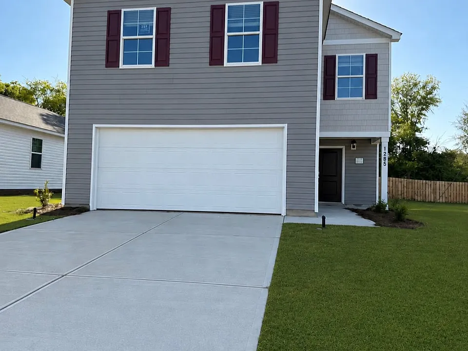 1285 Mosser Dr