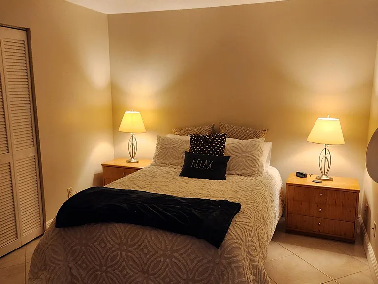 Bedroom 4 Full Size bed