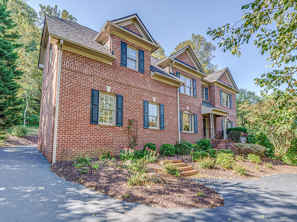 1st image of 6410 Hidden Woods Dr