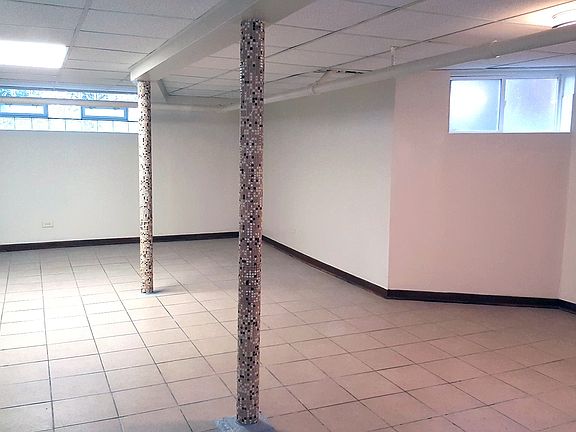 3rd image of 5355 W Henderson St #G