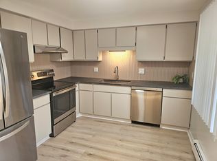 8942 Delwood Dr, Freeland, MI 48623