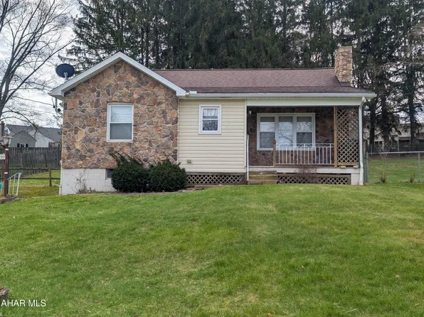 1430 Emmett Dr, Johnstown, PA 15905