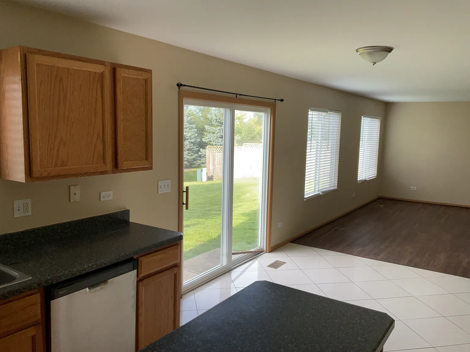 3 bed, 2.0 bath, 2460 sqft, $3,535 — Photo 3