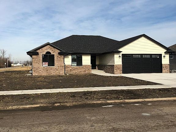 5th image of 814 W Daisy Pl