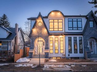 2207 E 26a St SW, Calgary, AB T3E 2C2