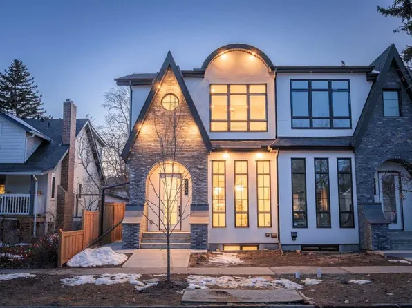 2207 E 26a St SW, Calgary, AB T3E 2C2