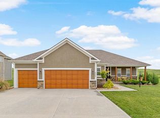 4500 Valley Ridge Dr, Saint Joseph, MO 64505