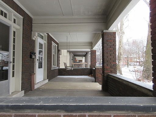 3rd image of 236 E 18th Ave