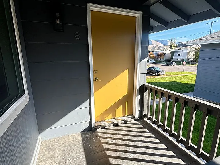 1404 Toole Ave — Photo 17