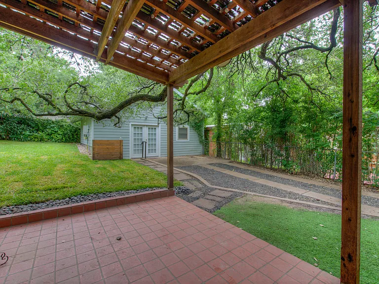 720 Sparks Ave — Photo 19
