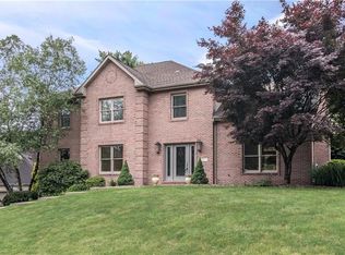 205 Whispering Oaks Dr, Cranberry Township, PA 16066