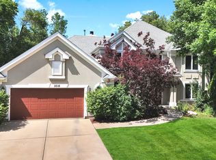 2518 Adamsway Dr, Aurora, IL 60502
