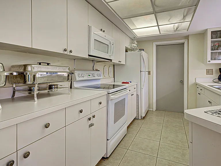 800 Benjamin Franklin Dr #202 — Photo 30