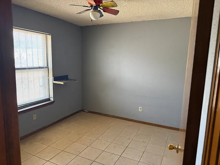 8615 Chinchilla Ln — Photo 11